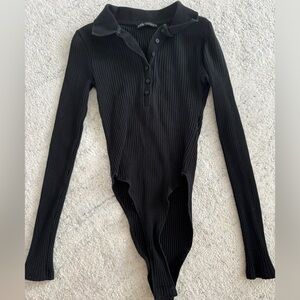 Ribbed bodysuit in size small